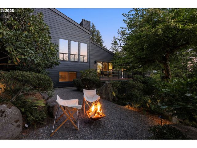 4202 Sw MELVILLE Ave, Portland, OR 97239