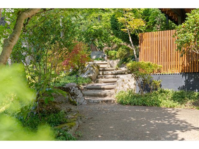 4202 Sw MELVILLE Ave, Portland, OR 97239