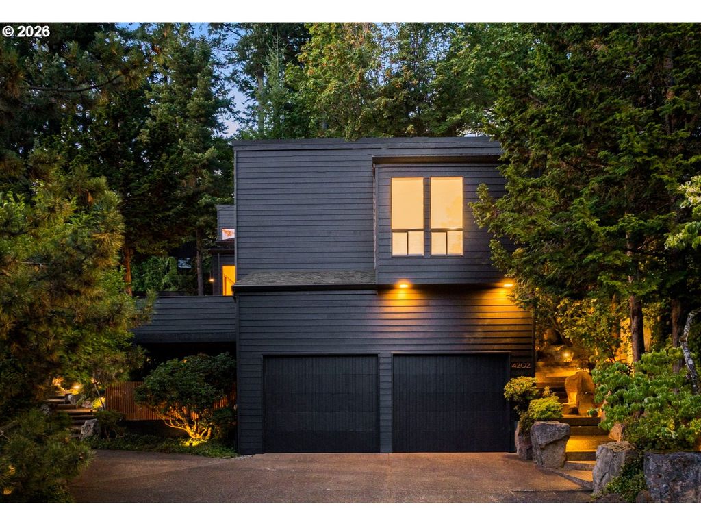 4202 Sw MELVILLE Ave, Portland, OR 97239