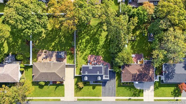48 Prairie Drive, North Babylon, NY 11703