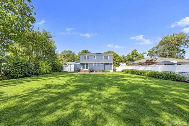 48 Prairie Drive, North Babylon, NY 11703
