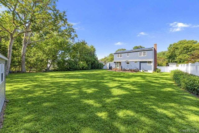 48 Prairie Drive, North Babylon, NY 11703