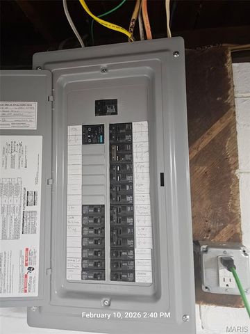 3668 Dixie Drive, St Ann, MO 63074