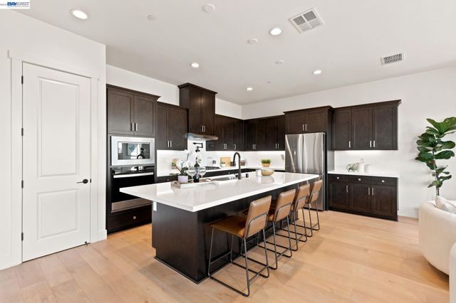 17693 Bushwick Lane, Lathrop, CA 95330