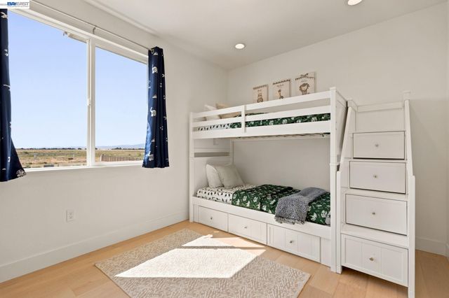 17693 Bushwick Lane, Lathrop, CA 95330