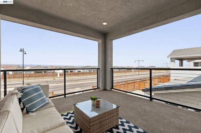 17693 Bushwick Lane, Lathrop, CA 95330