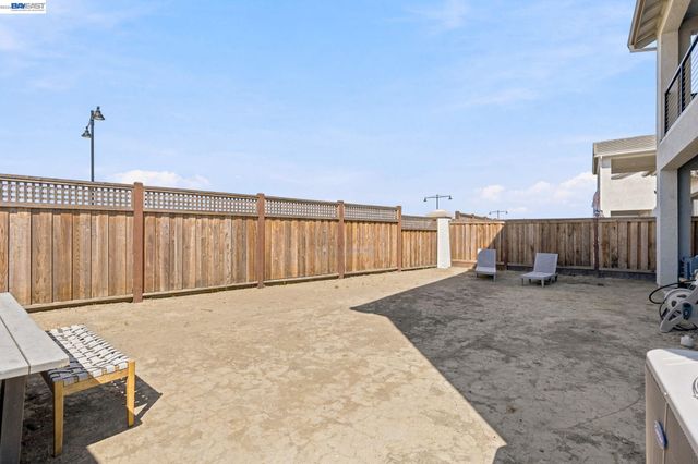17693 Bushwick Lane, Lathrop, CA 95330