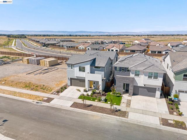 17693 Bushwick Lane, Lathrop, CA 95330