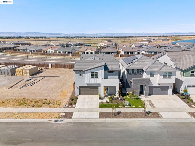 17693 Bushwick Lane, Lathrop, CA 95330