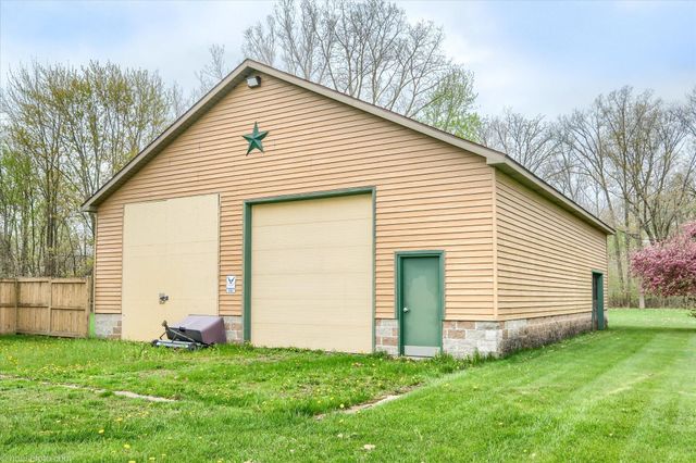 6453 Johnson Road, Flushing, MI 48433