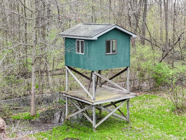 6453 Johnson Road, Flushing, MI 48433