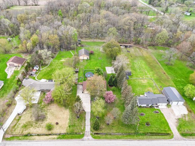 6453 Johnson Road, Flushing, MI 48433