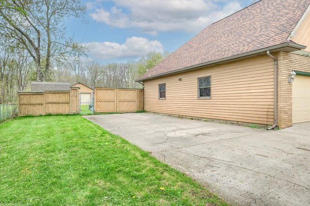 6453 Johnson Road, Flushing, MI 48433