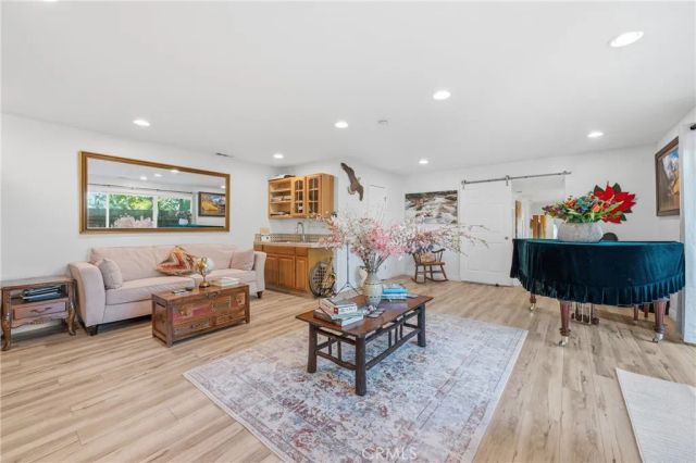 195 Knoll, Big Bear Lake, CA 92315