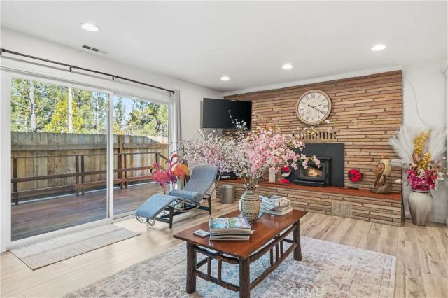 195 Knoll, Big Bear Lake, CA 92315