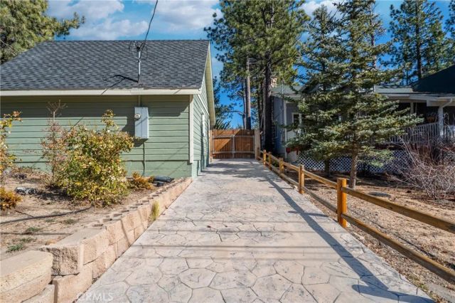 195 Knoll, Big Bear Lake, CA 92315