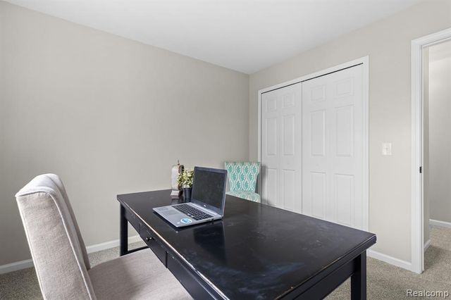 990 Waters Edge Lane, Fenton, MI 48430