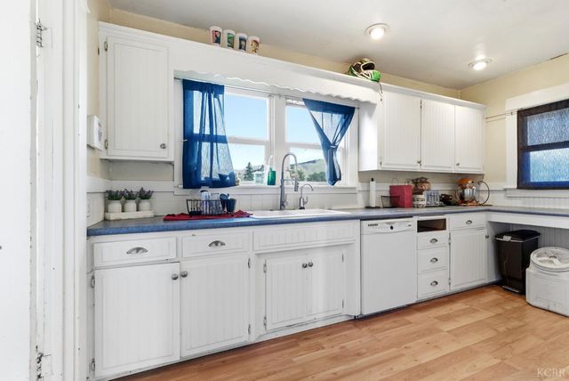 37801 Road 200, Woodlake, CA 93286