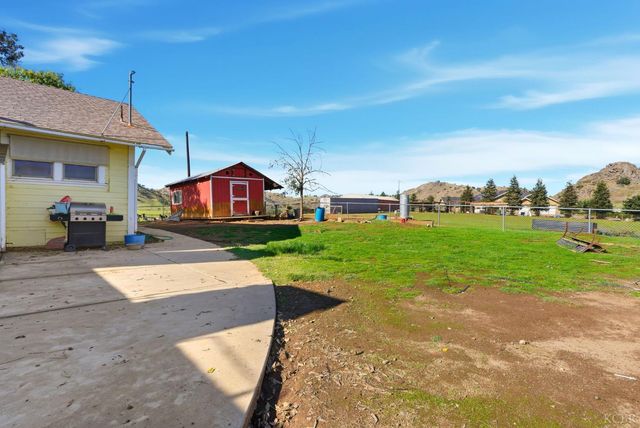 37801 Road 200, Woodlake, CA 93286