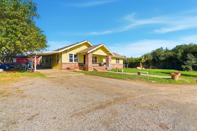 37801 Road 200, Woodlake, CA 93286