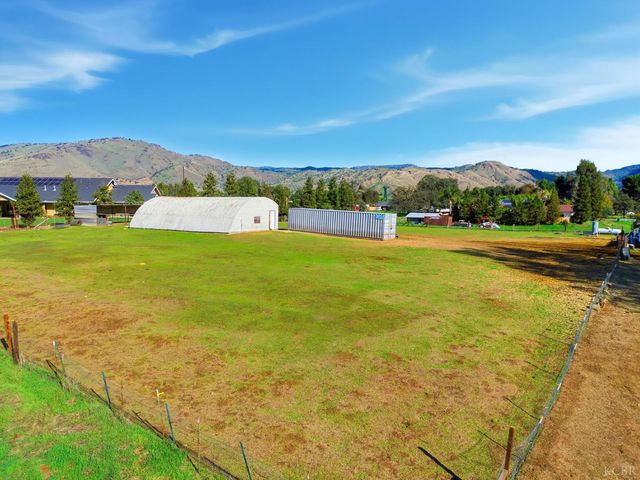 37801 Road 200, Woodlake, CA 93286