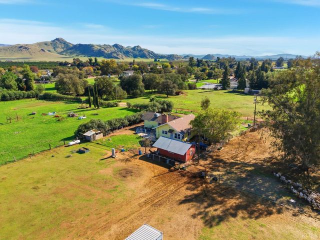 37801 Road 200, Woodlake, CA 93286