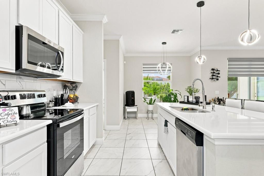 Image 24 of property listing at 1029 NW 34th AVE, Cape Coral, FL 33993