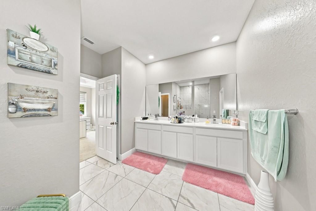 Image 35 of property listing at 1029 NW 34th AVE, Cape Coral, FL 33993