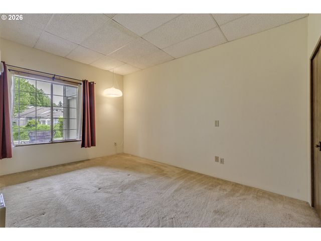 13775 Sw SCHOLLS FERRY Rd 106, Beaverton, OR 97008