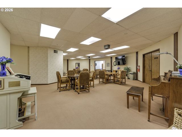 13775 Sw SCHOLLS FERRY Rd 106, Beaverton, OR 97008