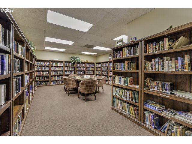 13775 Sw SCHOLLS FERRY Rd 106, Beaverton, OR 97008