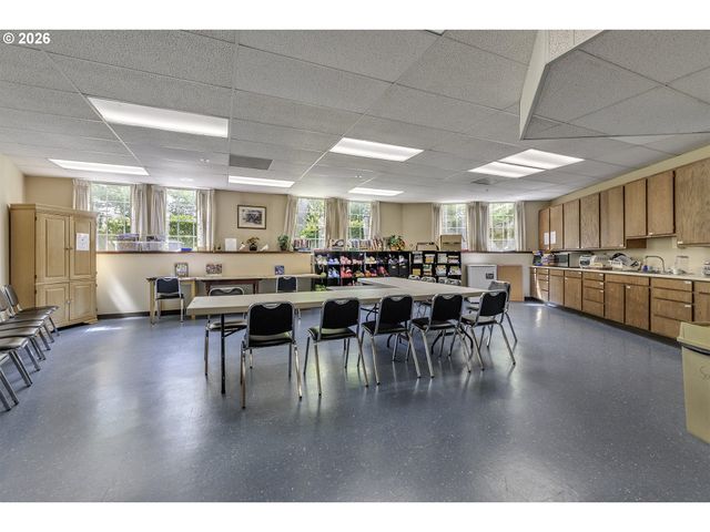 13775 Sw SCHOLLS FERRY Rd 106, Beaverton, OR 97008