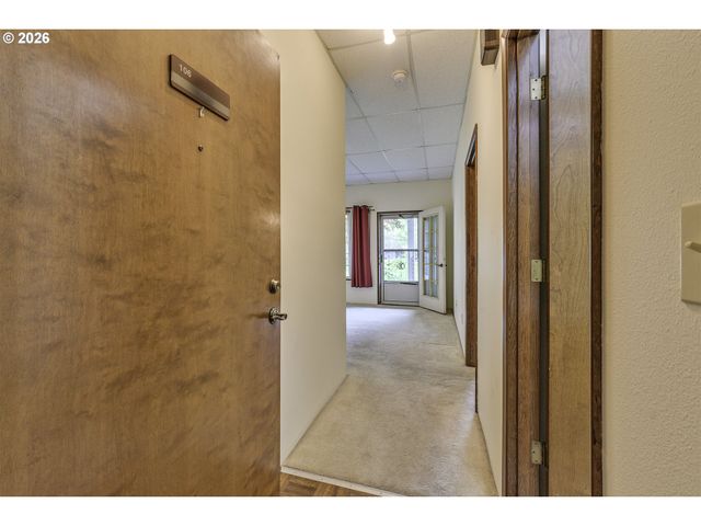 13775 Sw SCHOLLS FERRY Rd 106, Beaverton, OR 97008