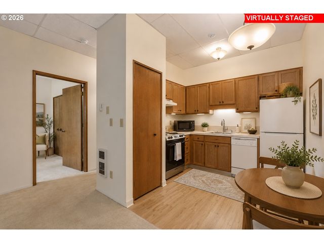 13775 Sw SCHOLLS FERRY Rd 106, Beaverton, OR 97008