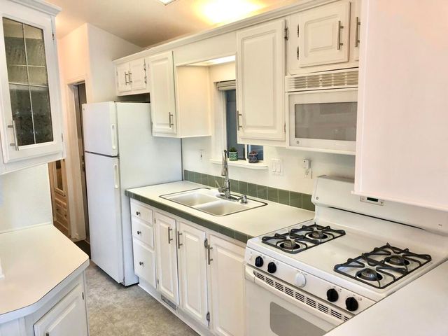 74711 Dillon Rd Spc 21, Desert Hot Springs, CA 92241