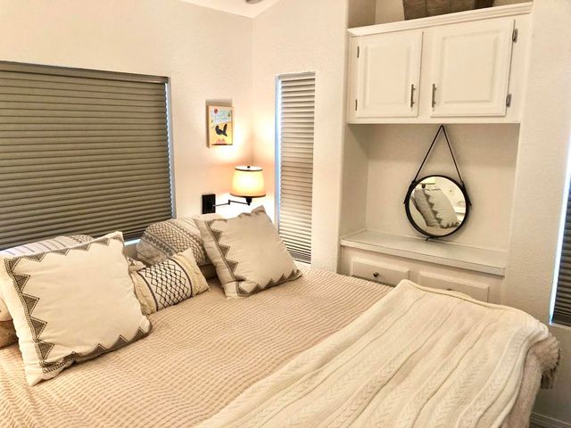 74711 Dillon Rd Spc 21, Desert Hot Springs, CA 92241