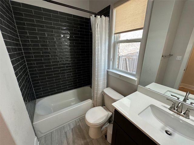 2504 Dapple Gray LN, Leander, TX 78641