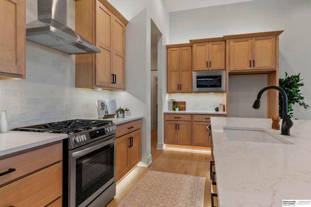 3520 Tree Line Drive, Lincoln, NE 68516