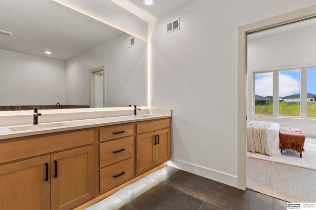 3520 Tree Line Drive, Lincoln, NE 68516