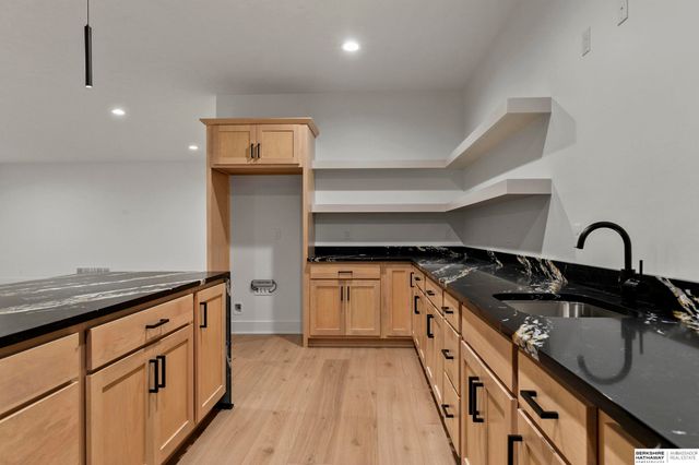 3520 Tree Line Drive, Lincoln, NE 68516