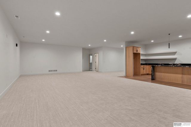 3520 Tree Line Drive, Lincoln, NE 68516