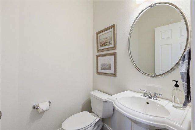 17405 E Morningside Ln, Greenacres, WA 99016