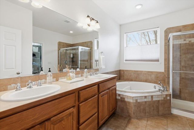 17405 E Morningside Ln, Greenacres, WA 99016