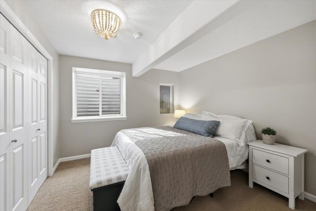 17405 E Morningside Ln, Greenacres, WA 99016