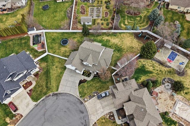 17405 E Morningside Ln, Greenacres, WA 99016