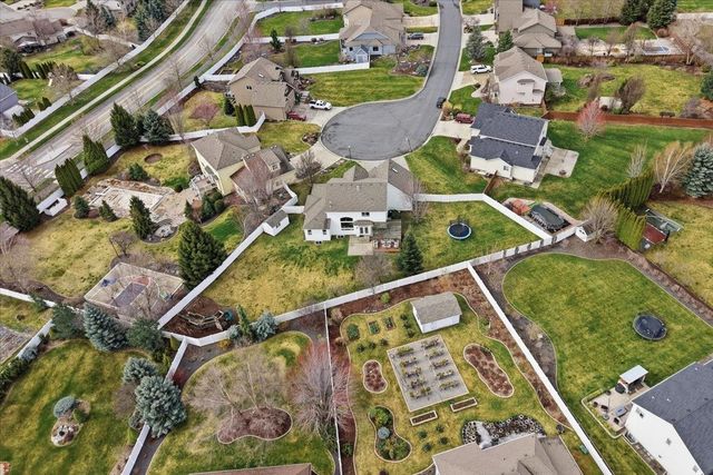 17405 E Morningside Ln, Greenacres, WA 99016