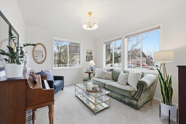 17405 E Morningside Ln, Greenacres, WA 99016