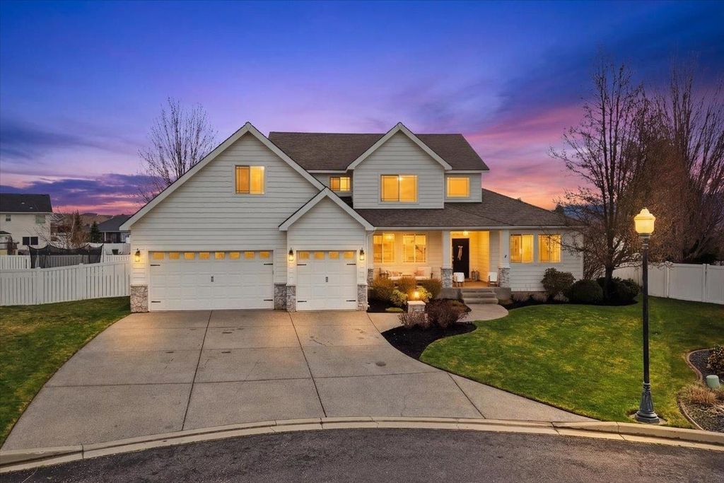 17405 E Morningside Ln, Greenacres, WA 99016