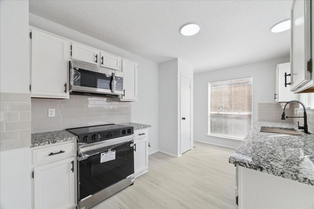 9330 Danforth Way, Houston, TX 77083