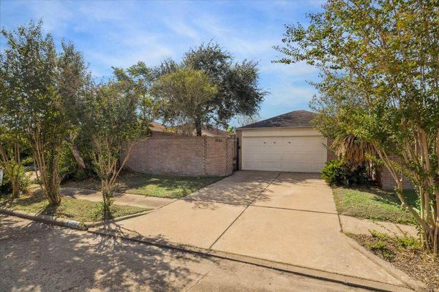9330 Danforth Way, Houston, TX 77083